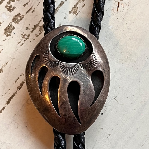 RARE Vintage Navajo Sterling Silver and Turquoise Black Leather Bear Paw Bolo Ti - Picture 2 of 10